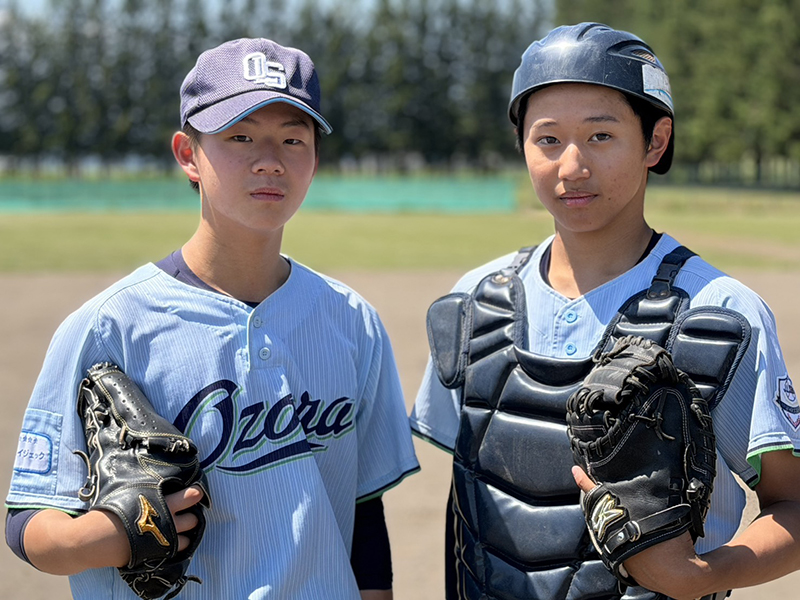 写真左から土門投手、武田捕手