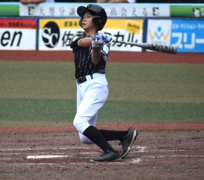 勝負どころでタイムリーヒットを放った阿部。