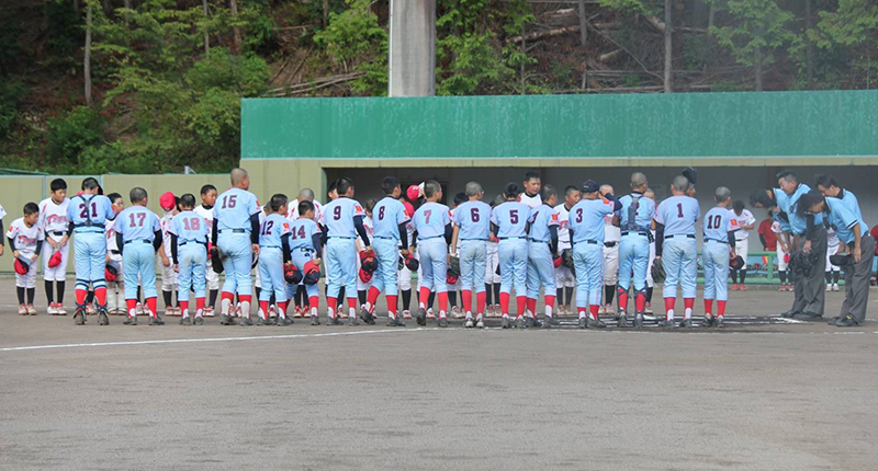 整列する東16丁目フリッパーズ