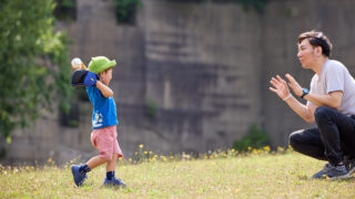 小学生になる前でも使えるグラブのご紹介 