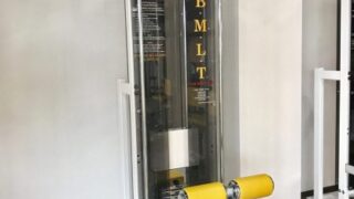特殊なマシン『初動負荷カムマシン』＜ストライク見た！で特典付き＞ 