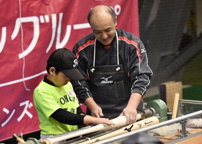 【参加者募集中】プロ野球のお仕事見学体験＆用具お手入れ教室 