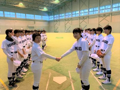 スノーホワイト、チロルアリーナで新旧対決が行われた！ 