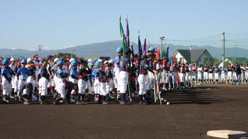 札幌市長杯が開幕　16チームが熱戦 