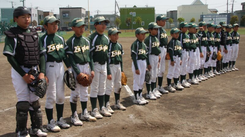 里塚　五回突き放し一挙6点 