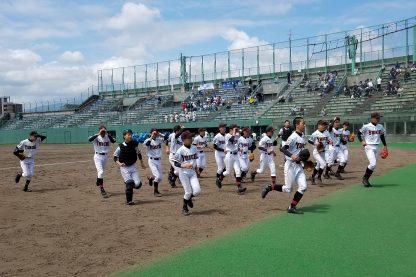 余市、投手戦を制し3年連続決勝進出　千歳あと一歩で涙 