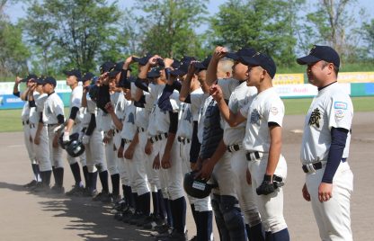 千歳シニア、乱打戦制し1勝 