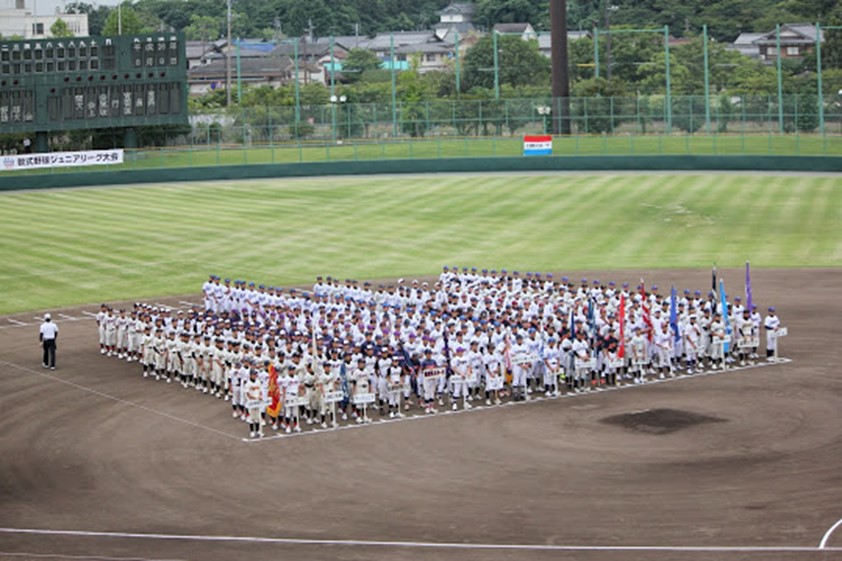 昨年の開会式の様子(彦根球場)
