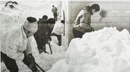鵡川高野球部員ら除雪で恩返し 