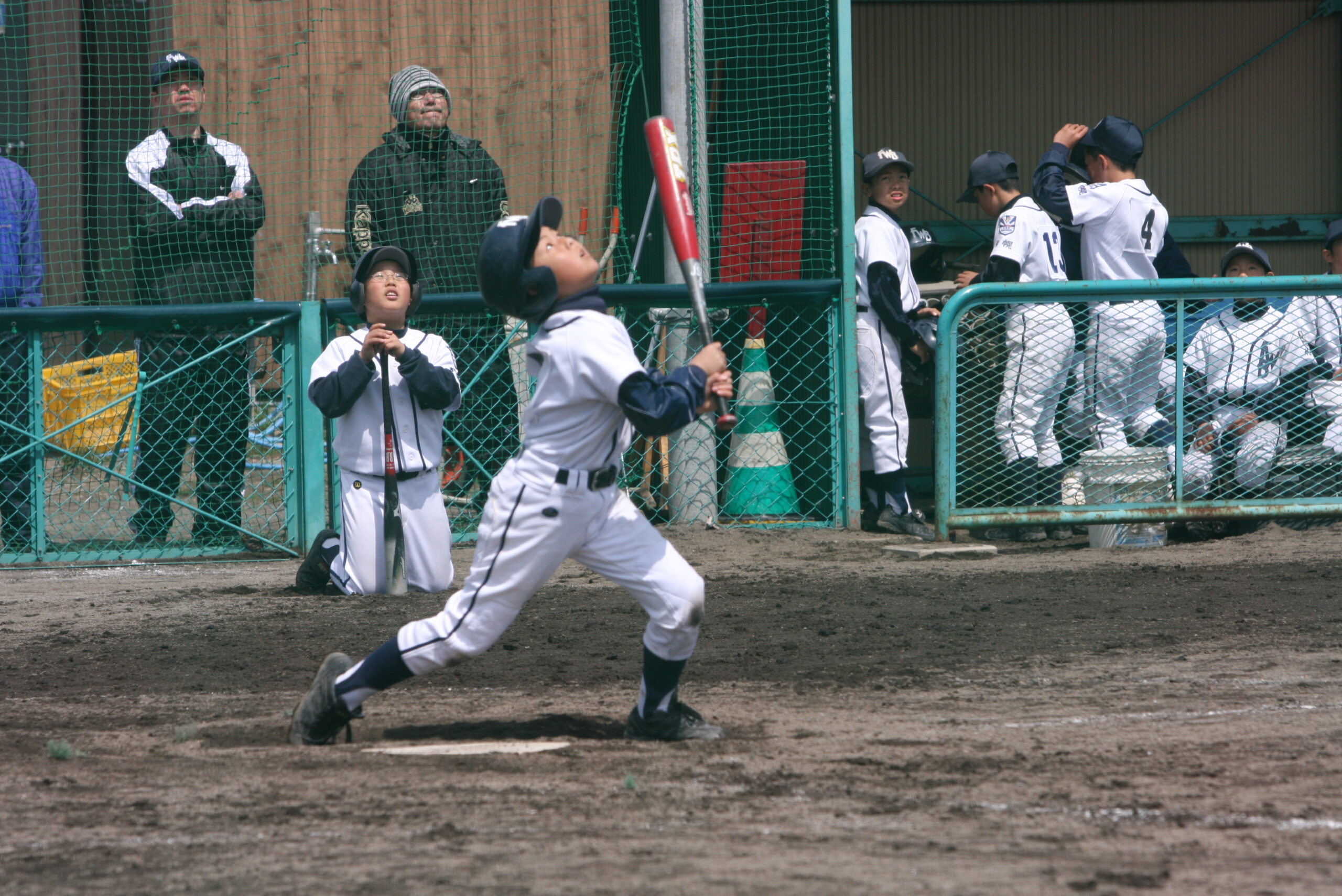 天を仰ぐ伏古わんぱくの選手