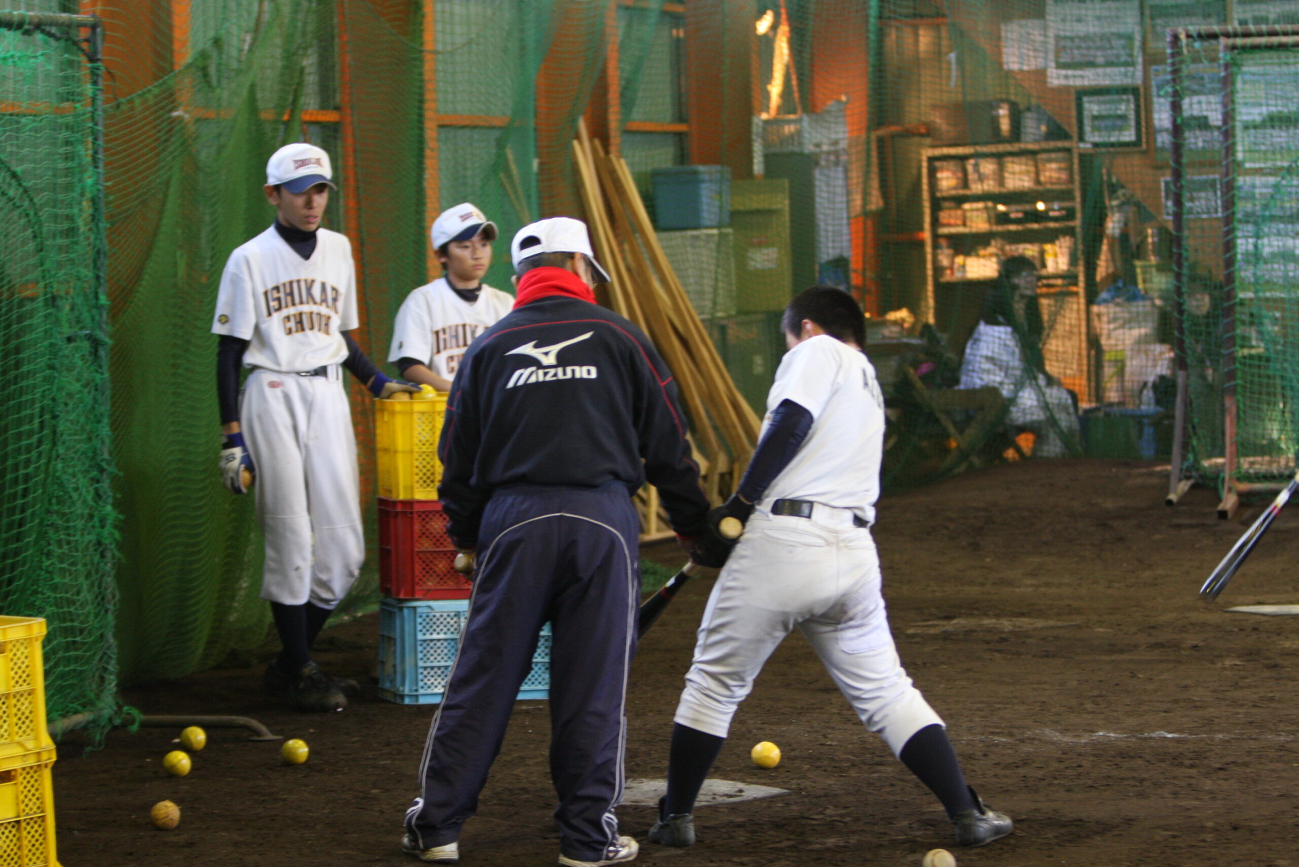 指導を受ける選手たち