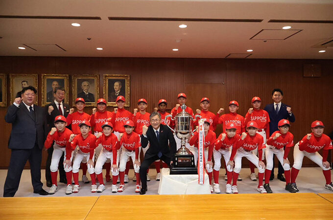 札幌選抜、淡路島大会へ向け札幌市長を表敬訪問 