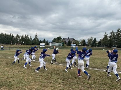 北海道代表・富良野東ドングリーズが全国大会へ向けて出発＜プライドジャパン＞ 