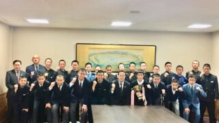 旭川北稜球団、旭川市長に表敬訪問 
