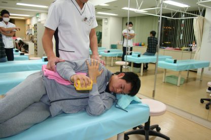 けが完治、大学野球に賭ける北海高の薄田君 