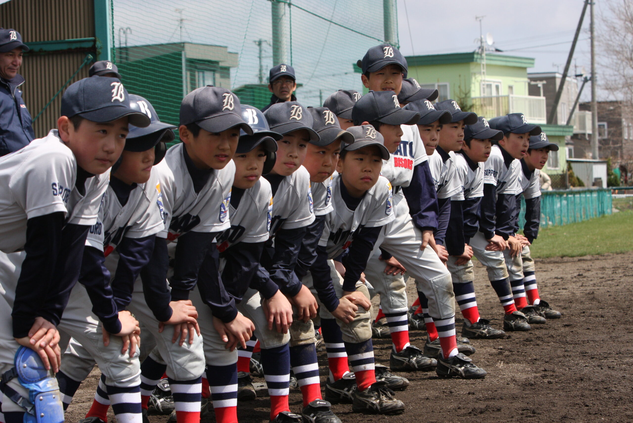 整列前のあいの里バイソンズの選手たち