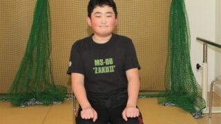 新天地へ意欲見せる北区ファイターズの高橋君 