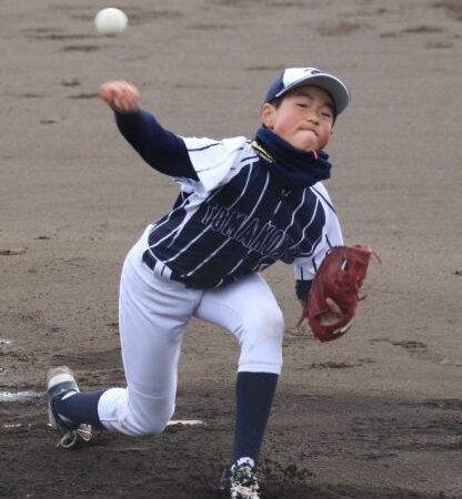 苫小牧選抜・石川、完璧な投球で勝利導く 