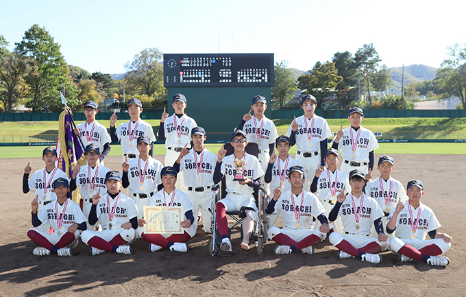 北空知深川、堅実な攻守で初優勝！継投で札幌北を圧倒し、4-1の勝利 