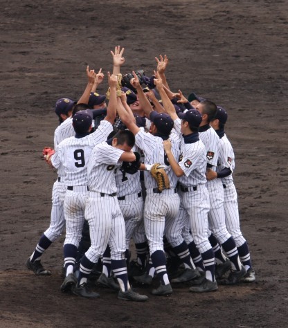 夏の高校野球、南北海道大会・決勝より