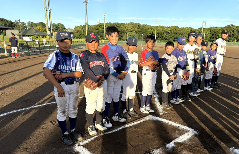 三塁側の選手達