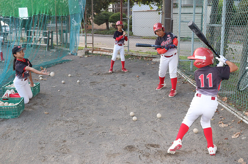打撃練習にも真剣な表情で打ち込む選手たち（北発寒ファイヤーズ）