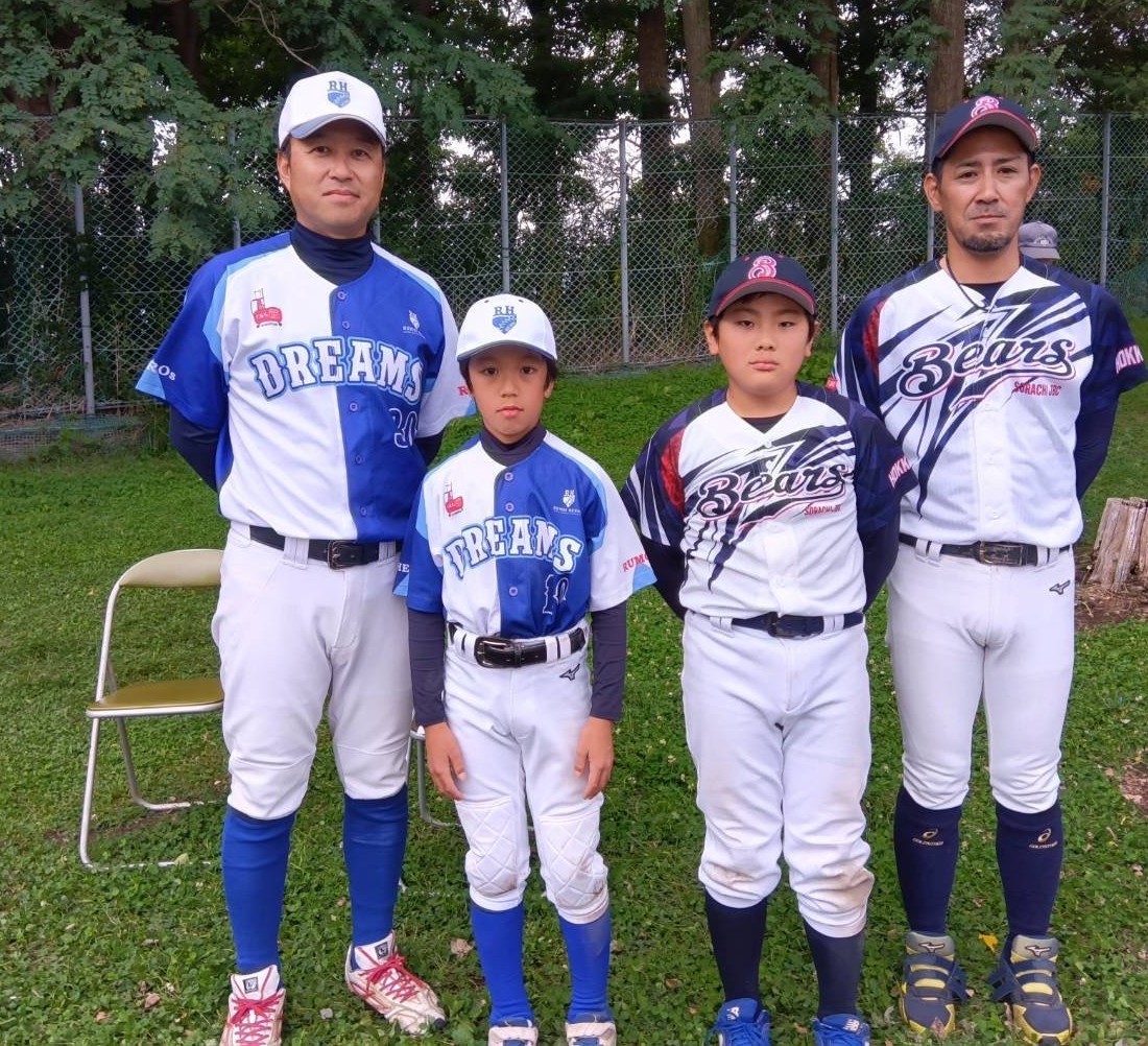 決勝を戦った両チームの監督と主将