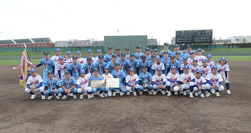 決勝を戦った札幌新琴似・札幌西ナイン