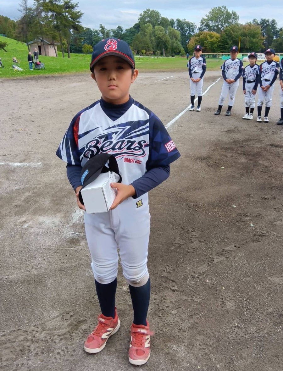 表彰を受けるそらちJBCベアーズの選手